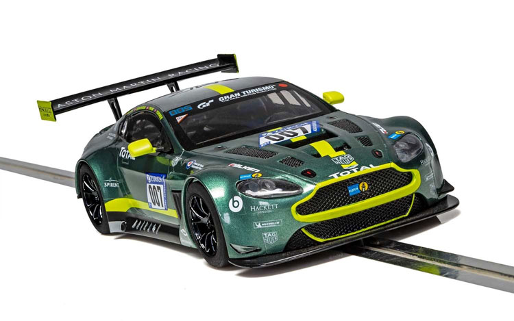 SCALEXTRIC Aston Martin Vantage  GT 3 green